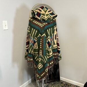 100% Wool Geometric Pattern Hooded Poncho